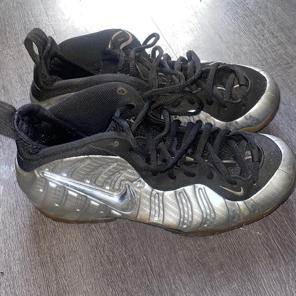 Silver Nike foams w/o soles